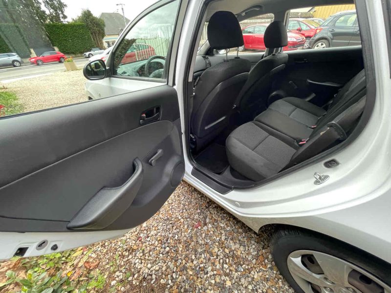 HYUNDAI I30 2010 1.6 CRDi 90cv