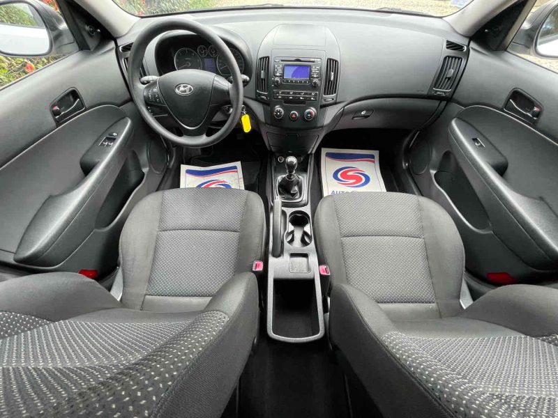 HYUNDAI I30 2010 1.6 CRDi 90cv