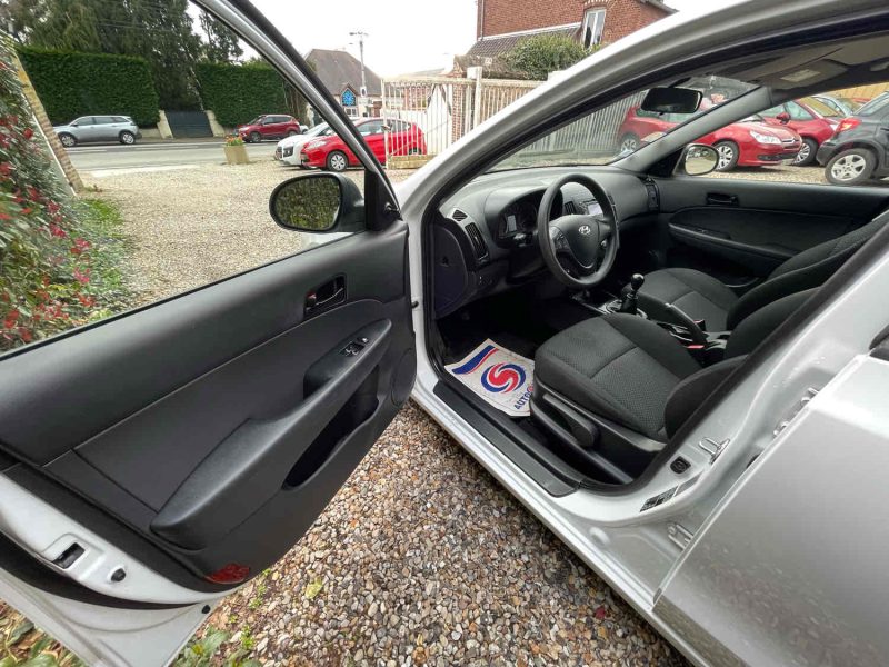 HYUNDAI I30 2010 1.6 CRDi 90cv