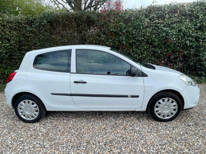 RENAULT CLIO III 2011 1.5 dCi 68cv