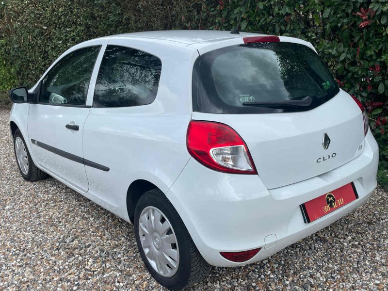 RENAULT CLIO III 2011 1.5 dCi 68cv