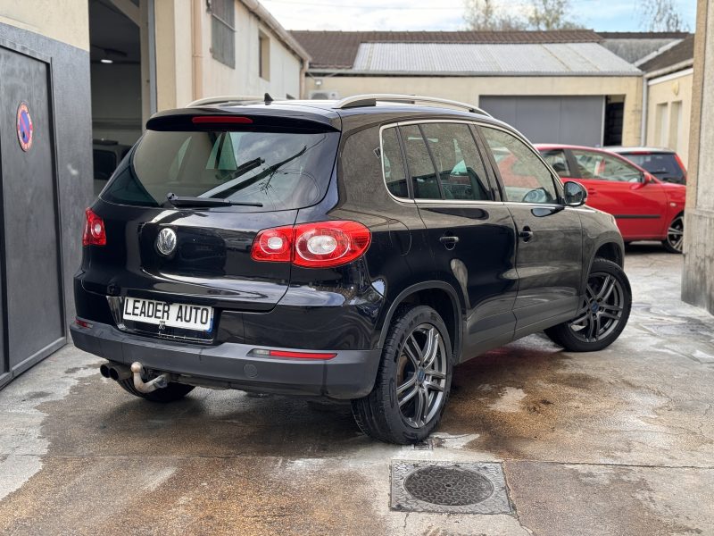 Volkswagen Tiguan 2.0 TSI Sport & 4Motion payez en 4X