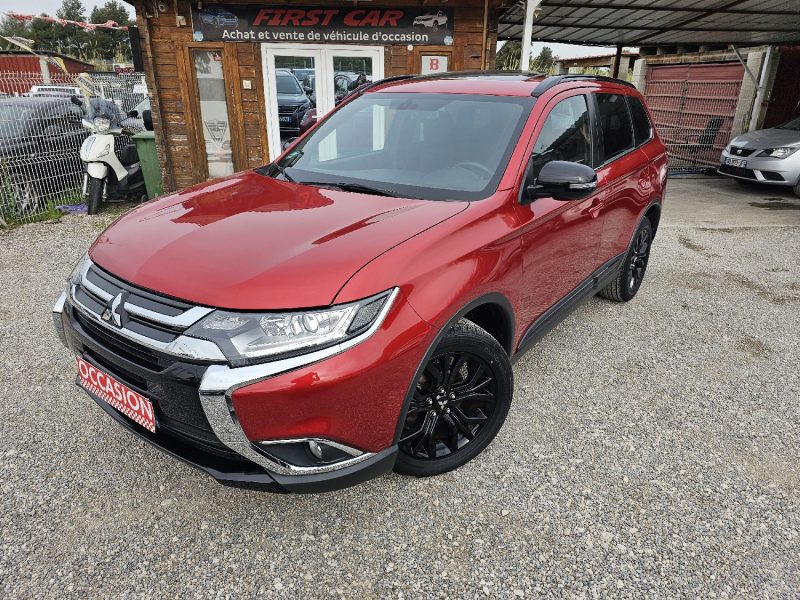 MITSUBISHI OUTLANDER 4X4  2,2 DI-D 150 CH 7 PLACES INTENSE BLACK COLECTION 