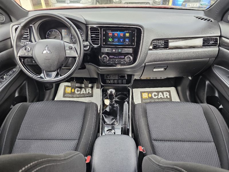 MITSUBISHI OUTLANDER 4X4  2,2 DI-D 150 CH 7 PLACES INTENSE BLACK COLECTION 