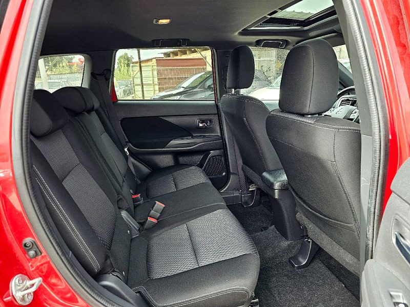 MITSUBISHI OUTLANDER 4X4  2,2 DI-D 150 CH 7 PLACES INTENSE BLACK COLECTION 