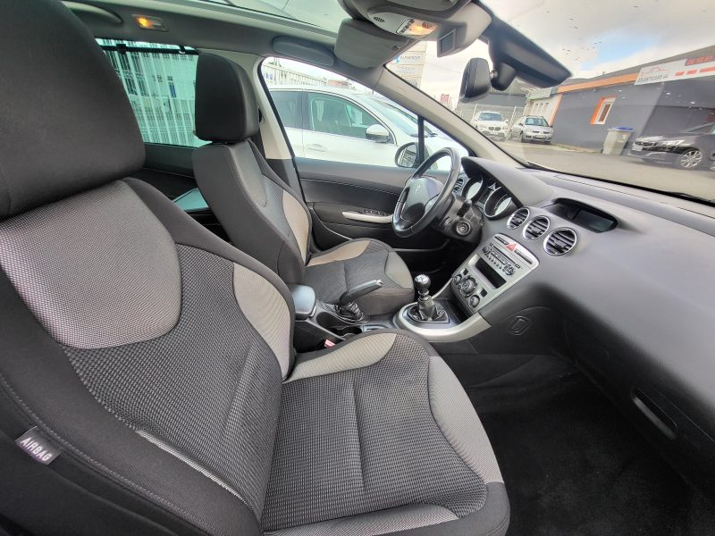 PEUGEOT 308 SW  2011