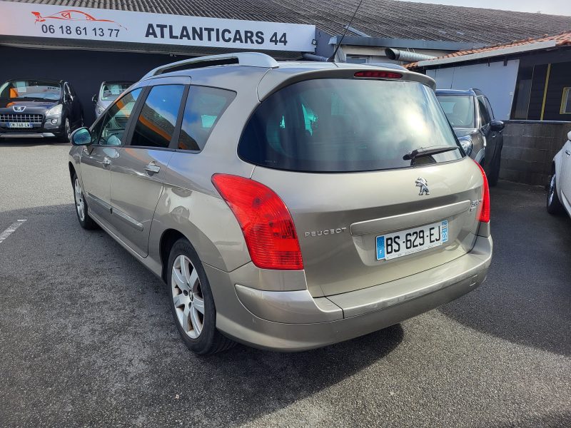 PEUGEOT 308 SW  2011