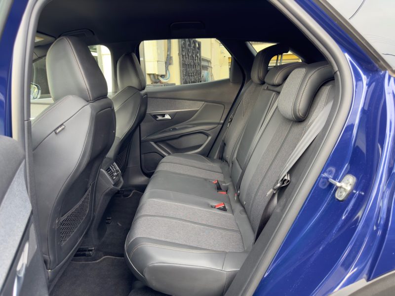 PEUGEOT 3008 SUV 1.6 