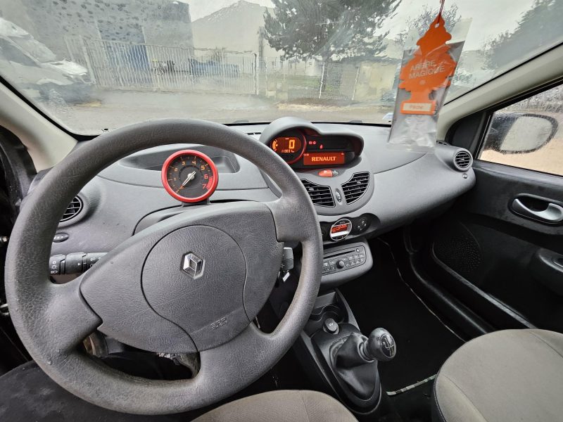 RENAULT TWINGO II 2010