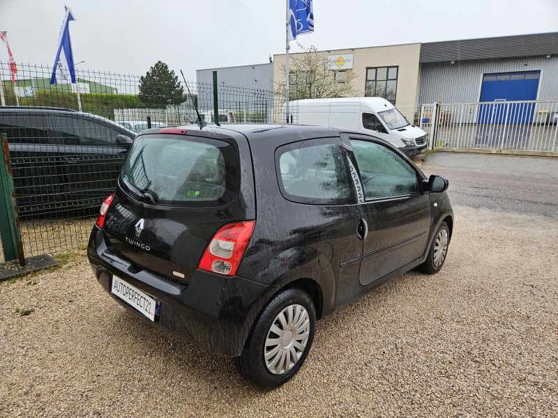 RENAULT TWINGO II 2010
