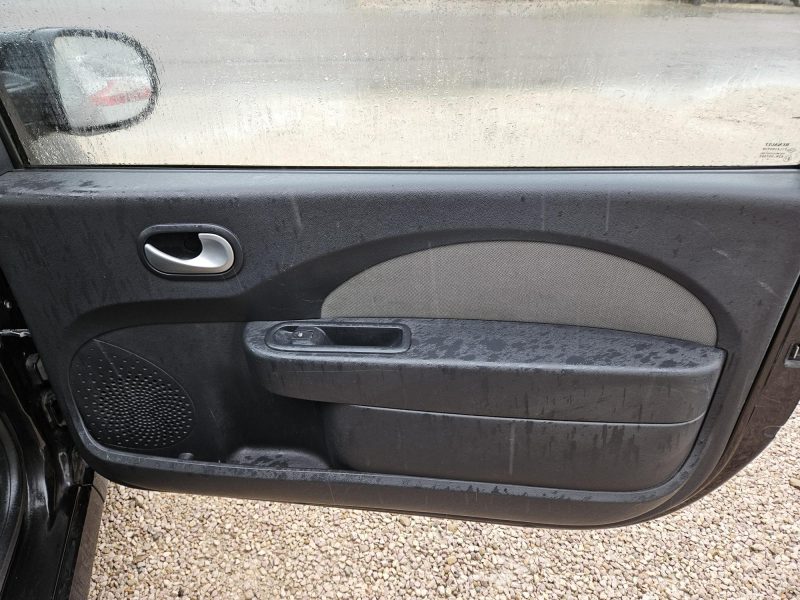 RENAULT TWINGO II 2010