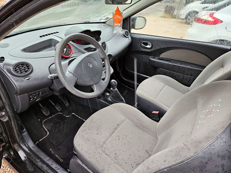 RENAULT TWINGO II 2010