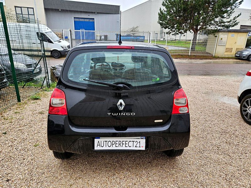 RENAULT TWINGO II 2010