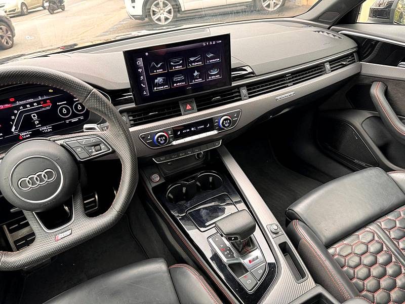 AUDI A4 B9 AVANT 2020 BLACK EDITION