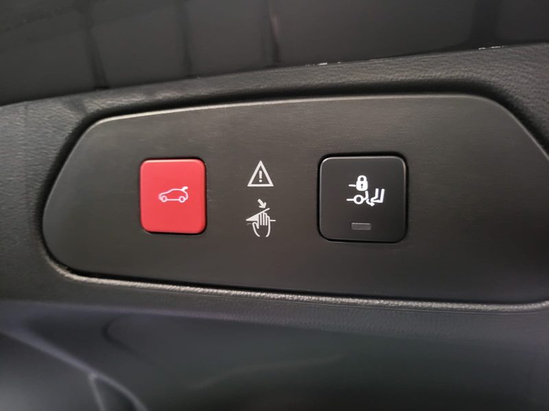 OPEL GRANDLAND X 1.2 Turbo 130cv Ultimate BVM6 / SIEGES CHAUFFANT-VENTILES/CAMERA DE RECUL/CHARGEUR 