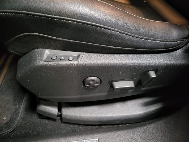 OPEL GRANDLAND X 1.2 Turbo 130cv Ultimate BVM6 / SIEGES CHAUFFANT-VENTILES/CAMERA DE RECUL/CHARGEUR 