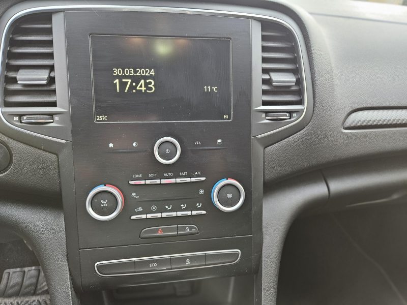 RENAULT MEGANE IV Berline bicorps trois ou cinq portes 2018