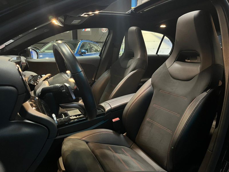 MERCEDES CLASSE A 180 136cv Pack AMG TOIT OUVRANT / CAMERA / ENTRETIENT COMPLET MERCEDES