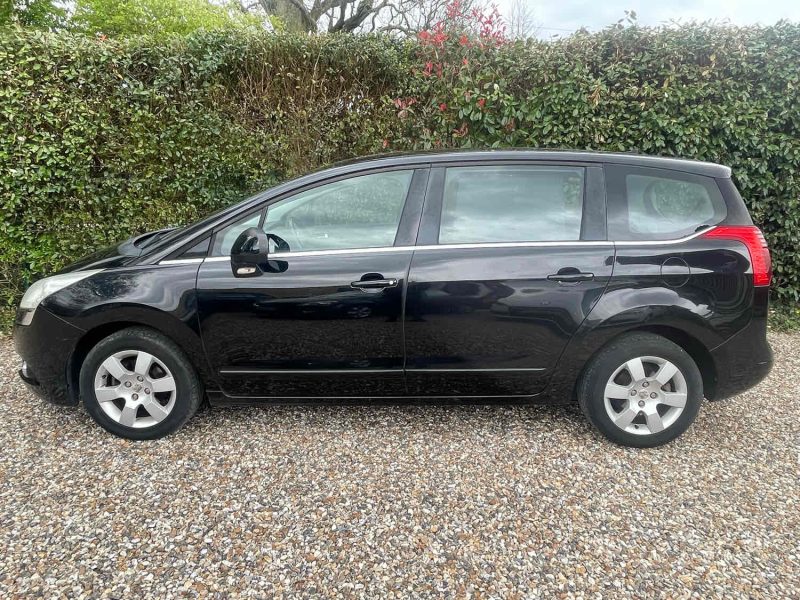 PEUGEOT 5008 2010 1.6 HDi 110cv