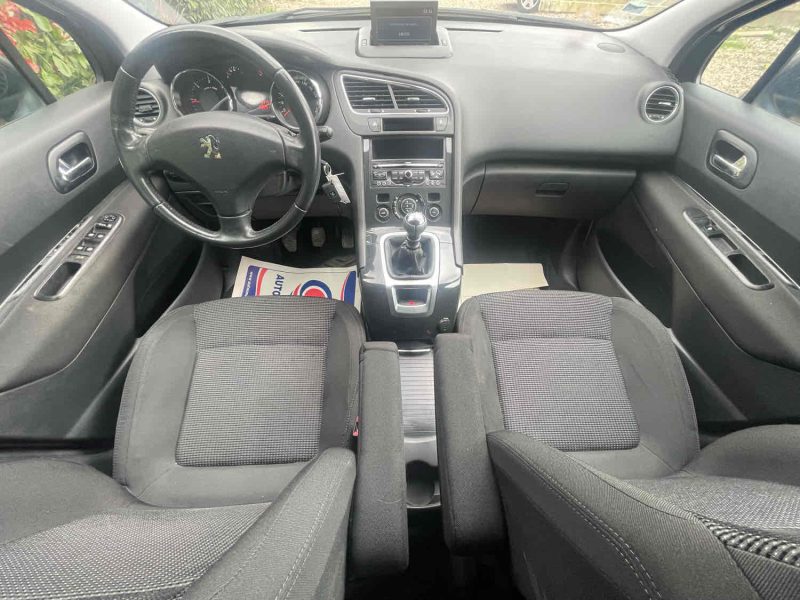 PEUGEOT 5008 2010 1.6 HDi 110cv