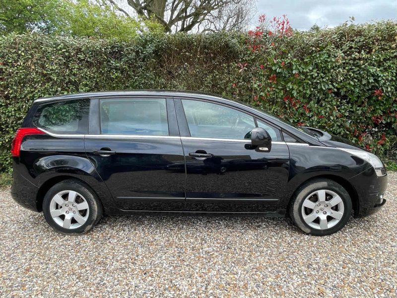 PEUGEOT 5008 2010 1.6 HDi 110cv