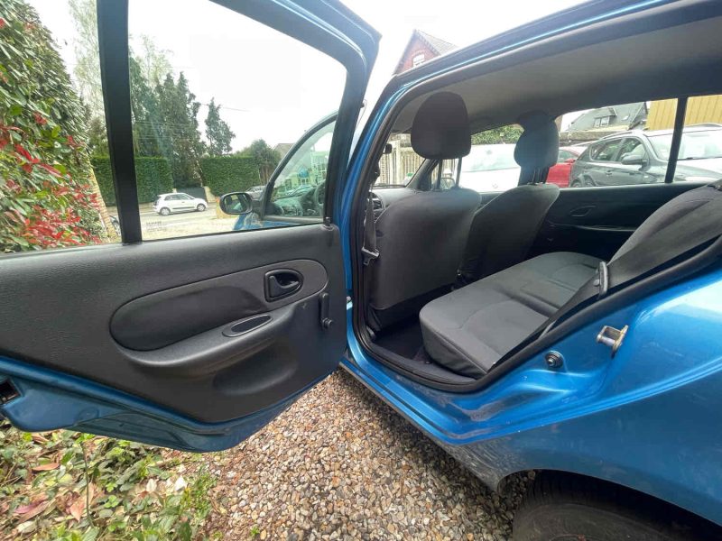 RENAULT CLIO II 2002 1.5 dCi  65cv