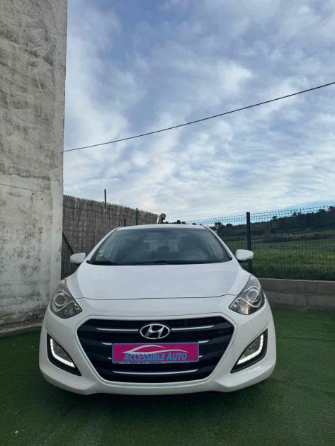 HYUNDAI I30 2015