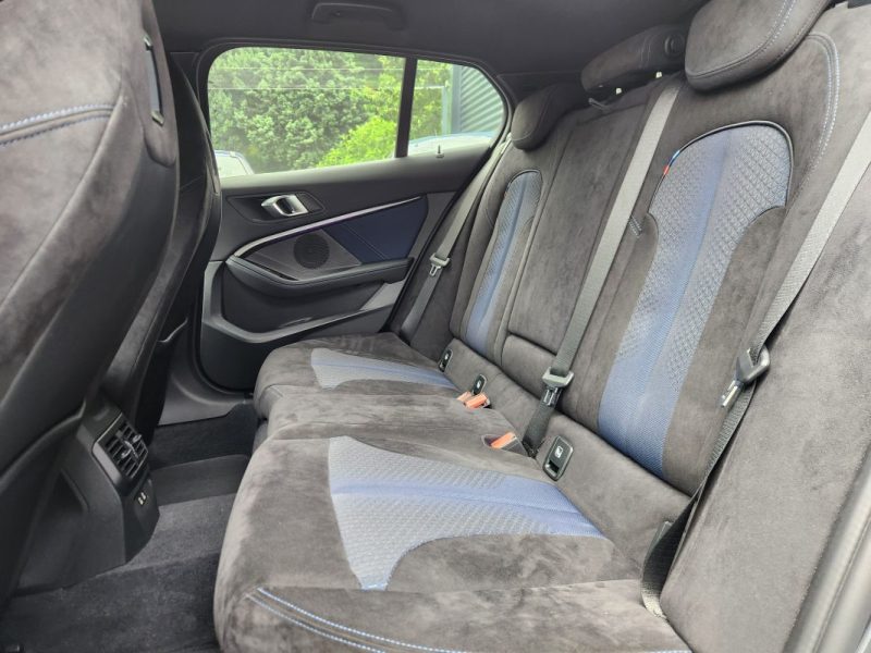 BMW SERIE 1 F40 M135I 306 XDRIVE M PERFORMANCE BVA*LIVE*CAMERA*TETE HAUTE*JA19*