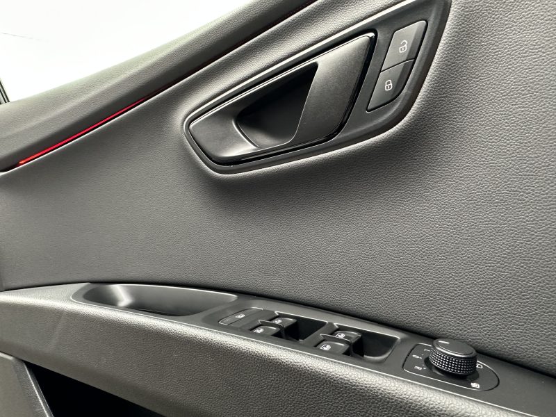 SEAT Leon III ST Cupra 2.0 TFSi DSG6 290 DSG*PANO*