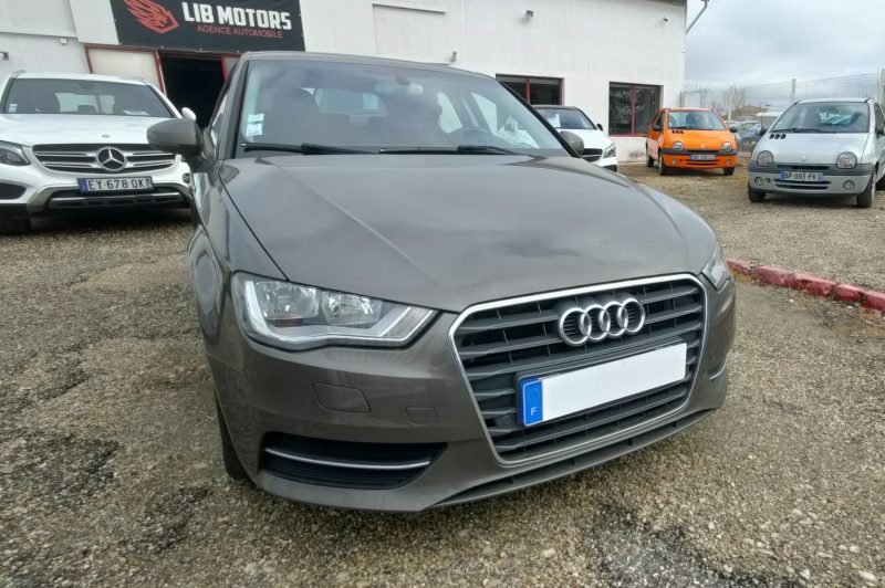 AUDI A3 SPORTBACK 1,6 TDI 110  AMBITION LUXE
