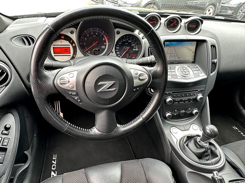 NISSAN 370Z COUPE 3.7 V6 328 GT EDITION