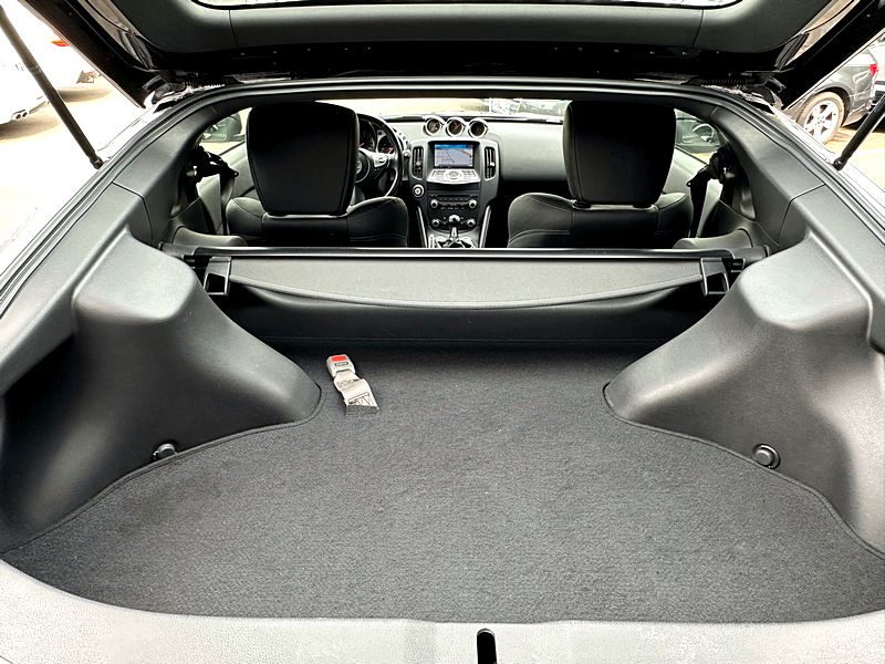 NISSAN 370Z COUPE 3.7 V6 328 GT EDITION