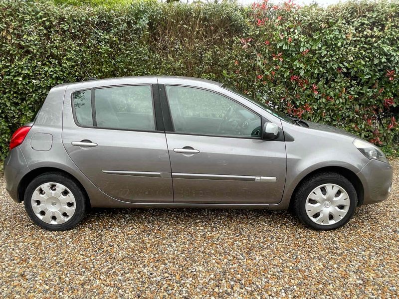 RENAULT CLIO III 2011 1.5 dCi  75cv
