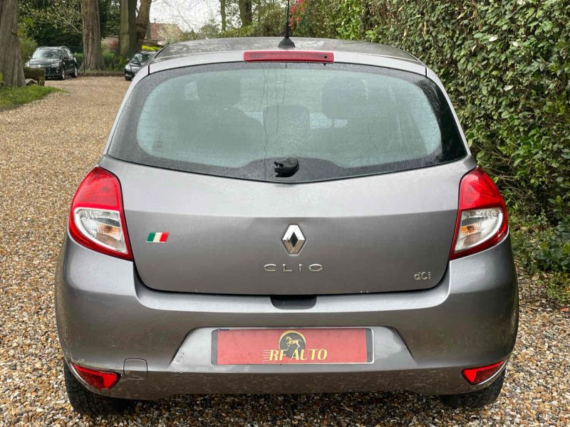 RENAULT CLIO III 2011 1.5 dCi  75cv