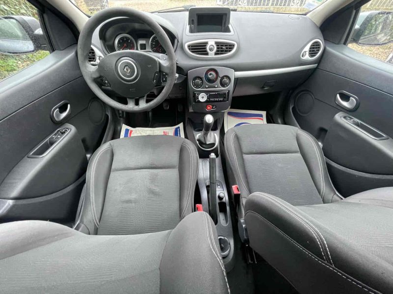 RENAULT CLIO III 2011 1.5 dCi  75cv