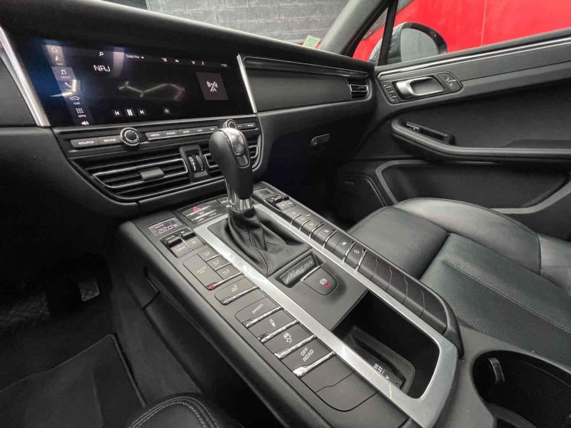 PORSCHE MACAN 2020