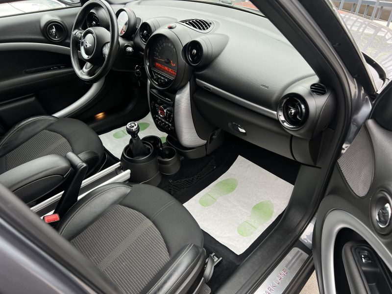 MINI COUNTRYMAN COOPER SD R60 PHASE 2 LCI PARK LANE 2.0 143 Cv PREMIERE MAIN ATTELAGE GARANTIE 1 AN