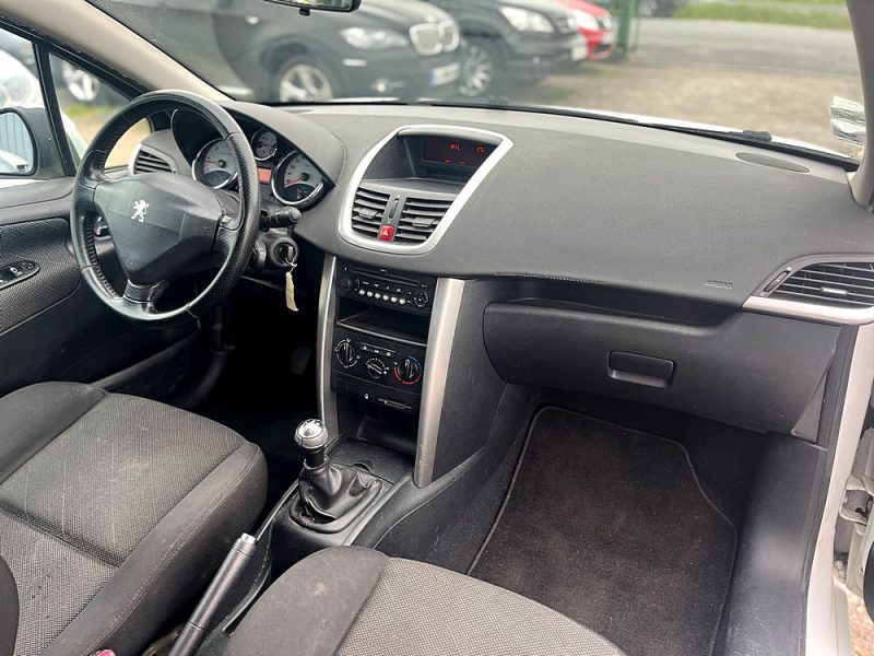 PEUGEOT 207 2009