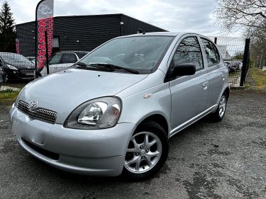 TOYOTA YARIS 2002