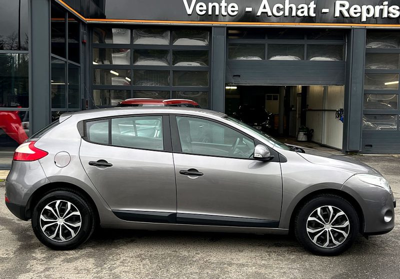 RENAULT MEGANE 3 III 1.5 DCI 86 Cv 5 PORTES / BLUETOOTH REGULATEUR LIMITEUR - GARANTIE 1 AN