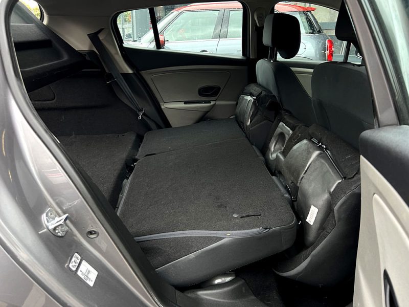 RENAULT MEGANE 3 III 1.5 DCI 86 Cv 5 PORTES / BLUETOOTH REGULATEUR LIMITEUR - GARANTIE 1 AN