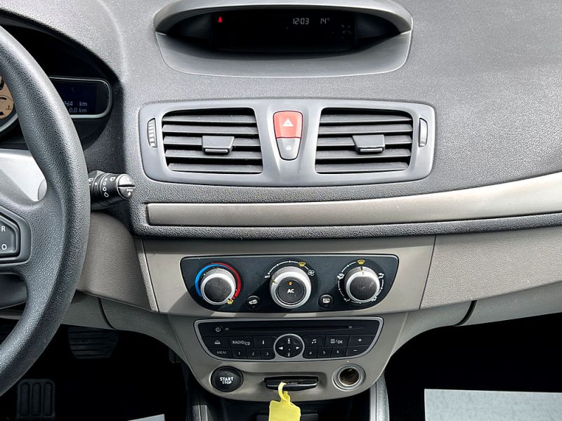 RENAULT MEGANE 3 III 1.5 DCI 86 Cv 5 PORTES / BLUETOOTH REGULATEUR LIMITEUR - GARANTIE 1 AN