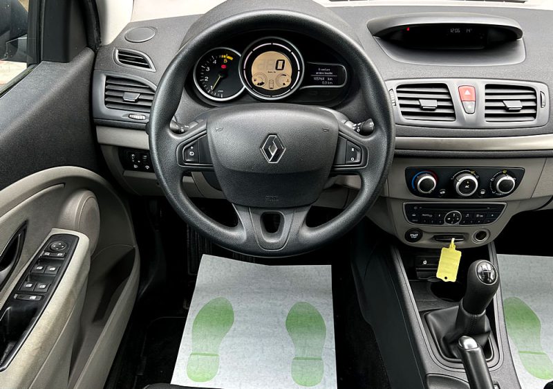 RENAULT MEGANE 3 III 1.5 DCI 86 Cv 5 PORTES / BLUETOOTH REGULATEUR LIMITEUR - GARANTIE 1 AN