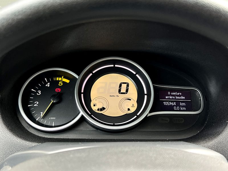 RENAULT MEGANE 3 III 1.5 DCI 86 Cv 5 PORTES / BLUETOOTH REGULATEUR LIMITEUR - GARANTIE 1 AN