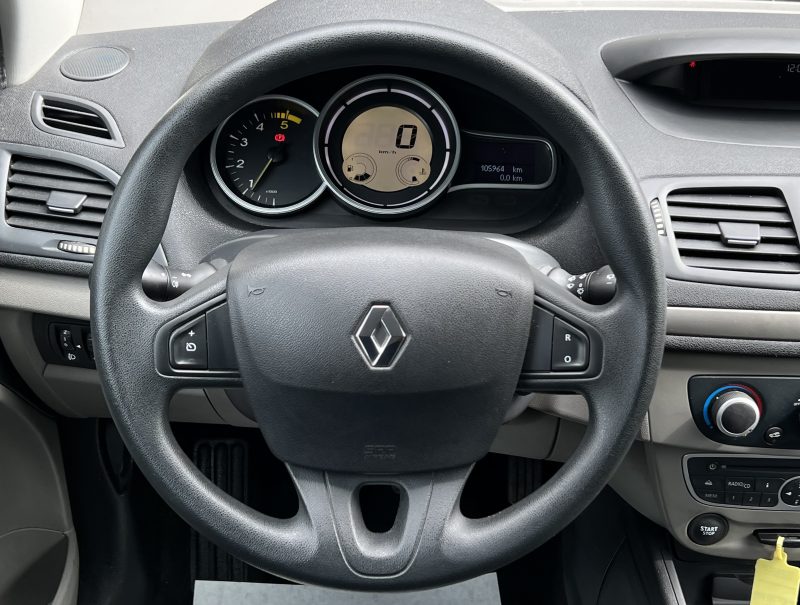 RENAULT MEGANE 3 III 1.5 DCI 86 Cv 5 PORTES / BLUETOOTH REGULATEUR LIMITEUR - GARANTIE 1 AN