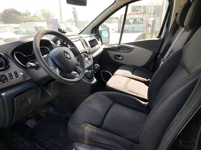 RENAULT TRAFIC III Camionnette 2018