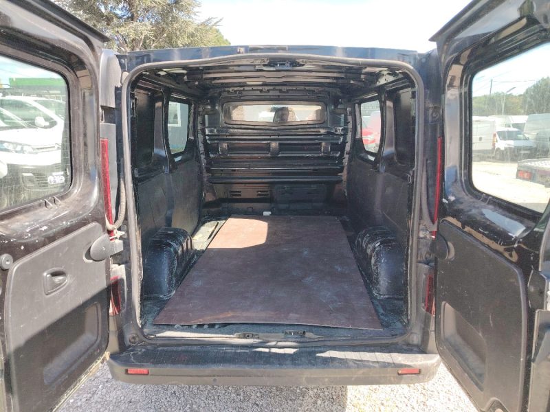 RENAULT TRAFIC III Camionnette 2018