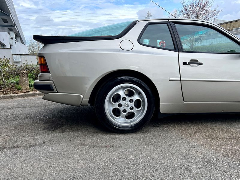 PORSCHE 944 TURBO 1988