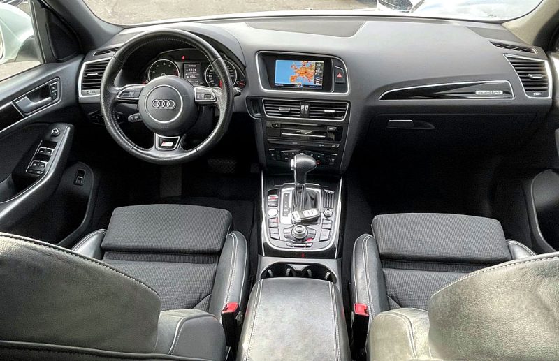 Audi Q5 2.0 TFSI 225 S LINE QUATTRO TIPTRONIC 8*PANO*