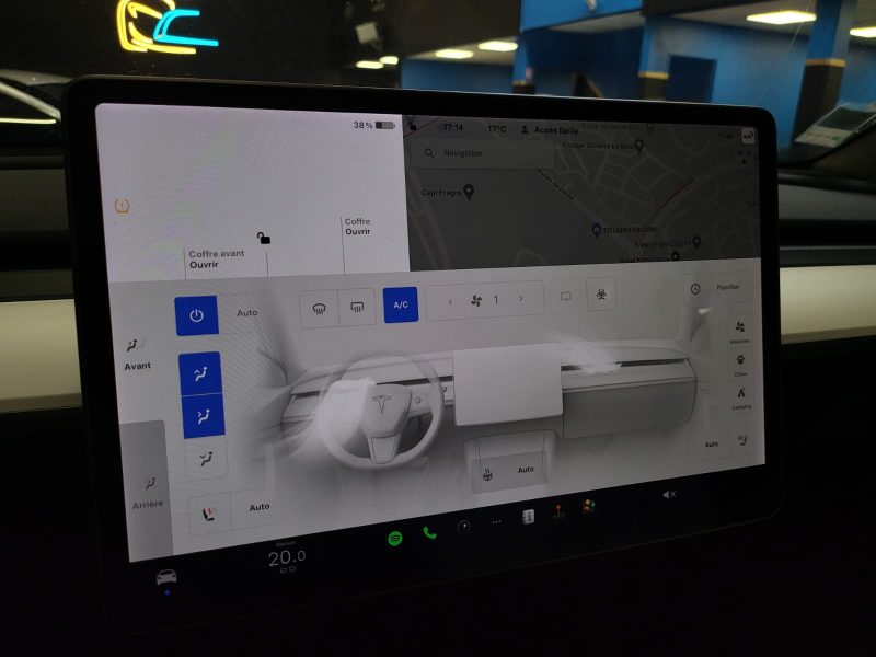 TESLA MODEL Y LONG RANG DUAL MOTORS 480cv / 1ER MAIN / AUTOPILOT AMELIORE / VOLANT ET SIEGES CHAUFFA